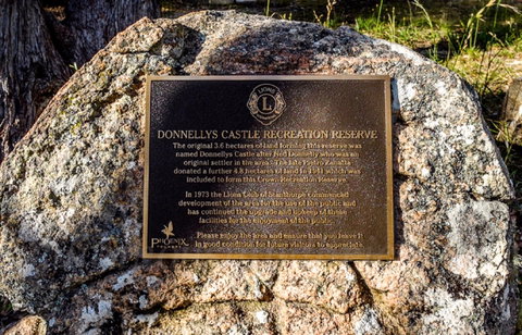 Donnellys Castle - Lightning Ridge Tourism 1
