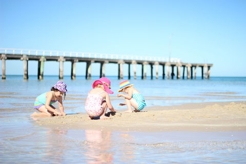 Frankston Beach - Lightning Ridge Tourism 0