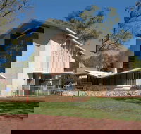 John Flynn Memorial Uniting Church - Lightning Ridge Tourism
