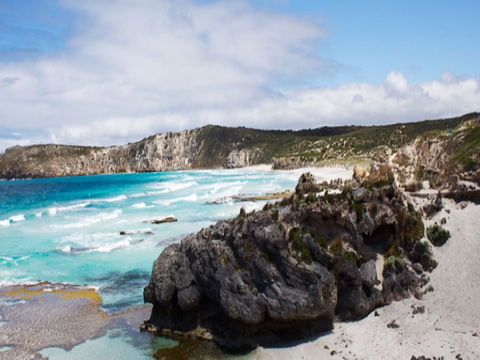 King George Beach - Lightning Ridge Tourism 0