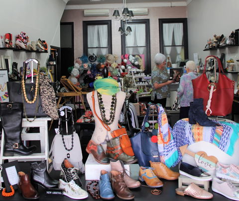 Obsession Shoes Boutique - Lightning Ridge Tourism 0