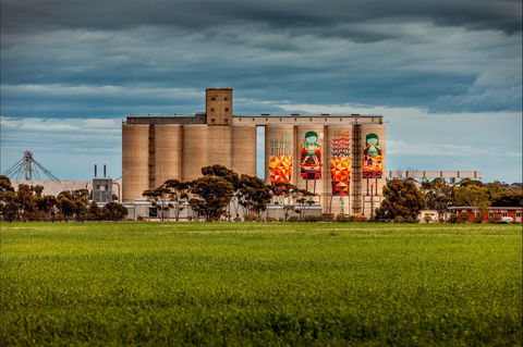 PUBLIC Silo Trail: Merredin - Lightning Ridge Tourism 1