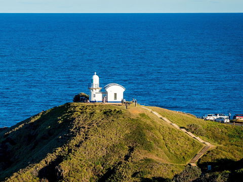 Tacking Point Lighthouse - Lightning Ridge Tourism 1