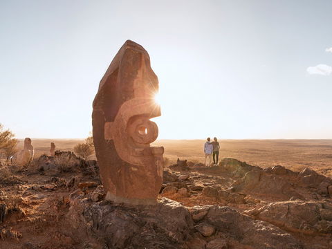 The Living Desert And Sculptures - Lightning Ridge Tourism 0