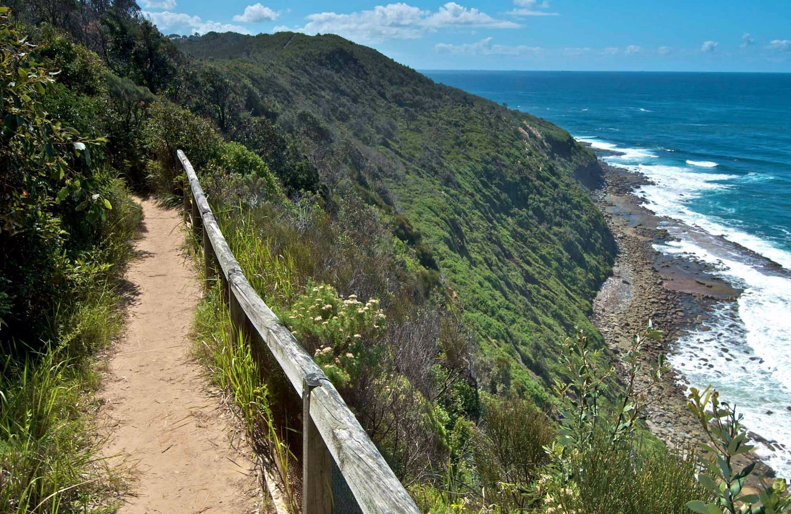 Forresters Beach NSW Lightning Ridge Tourism