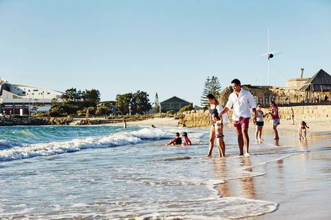A Day In Fremantle - Lightning Ridge Tourism 2