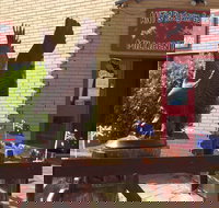 Ant's Redgum Gallery - Lightning Ridge Tourism