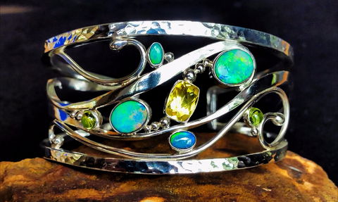 Australian Outback Opals - Lightning Ridge Tourism 0