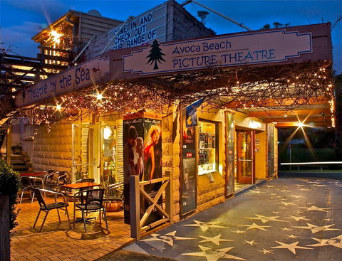 Avoca Beach Picture Theatre - Lightning Ridge Tourism 0