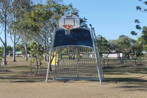 Boreham Park And Playground - Lightning Ridge Tourism 1