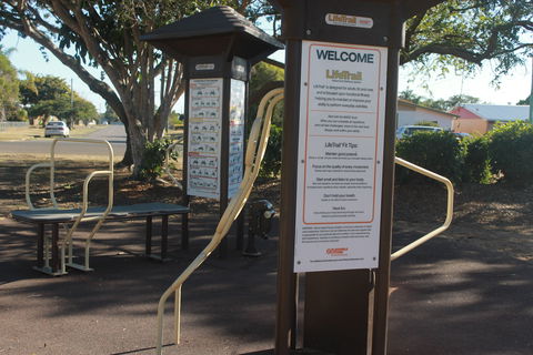 Boreham Park And Playground - Lightning Ridge Tourism 2