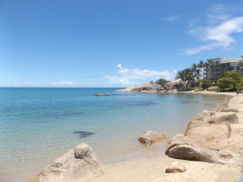 Bowen's Rose Bay - Lightning Ridge Tourism 1