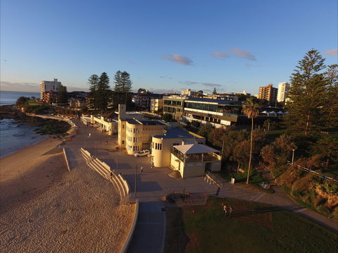 Cronulla Beach - Lightning Ridge Tourism 2