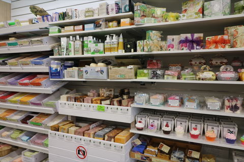 Goulburn Soap World - Lightning Ridge Tourism 0