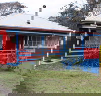 Montague Art and Craft Society  Glasshouse Rocks Road - Lightning Ridge Tourism
