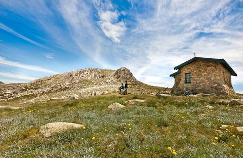 Mount Kosciuszko Summit Walk - Lightning Ridge Tourism 0
