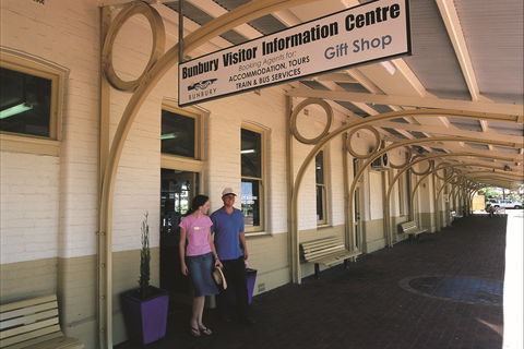 Old Railway Station Bunbury - Lightning Ridge Tourism 0
