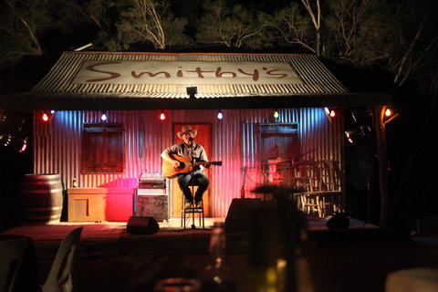 Smithy's Outback Dinner And Show - Lightning Ridge Tourism 2