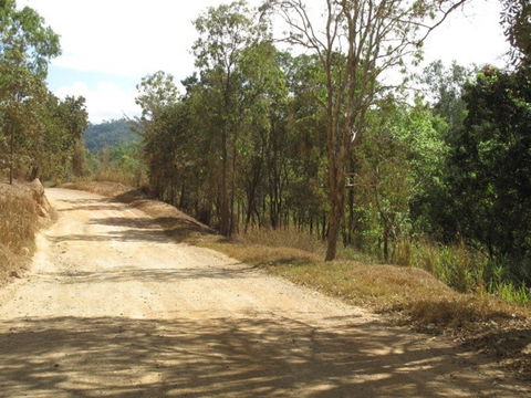 The Bloomfield Track - Lightning Ridge Tourism 0