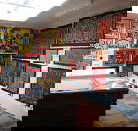 The Stockyard Gallery - Lightning Ridge Tourism