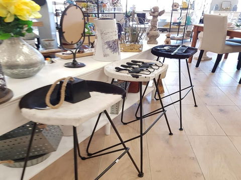 TSG Giftware Young - Lightning Ridge Tourism 2