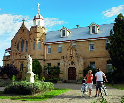 Warwick - Lightning Ridge Tourism 0