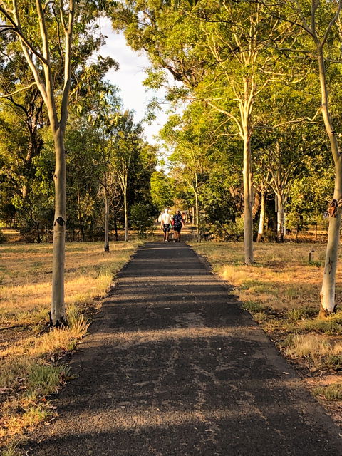 Windmill Walk - Lightning Ridge Tourism 2