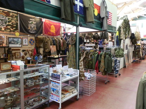 AAA Army Surplus And Collectables - Lightning Ridge Tourism 0
