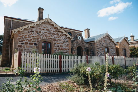 Auburn - Lightning Ridge Tourism 1