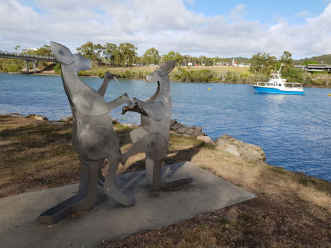 Boyne Tannum Turtleway Artscape - Lightning Ridge Tourism 2