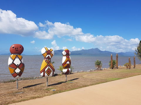 Cardwell Foreshore - Lightning Ridge Tourism 0