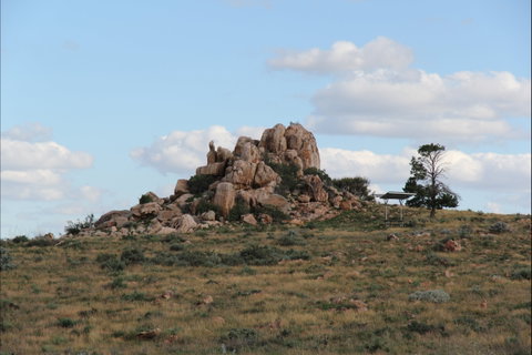 Castle Rock Walk And Lookout - Lightning Ridge Tourism 1