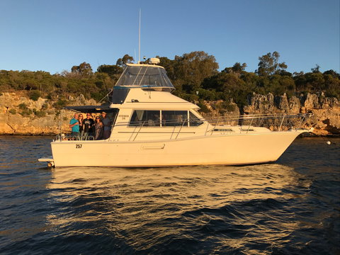 Cruising The  Swan River In At Sunset With Boutique Cruise - Lightning Ridge Tourism 0