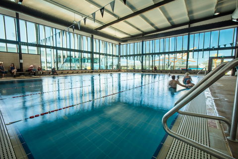 Gold Coast Aquatic Centre - Lightning Ridge Tourism 2