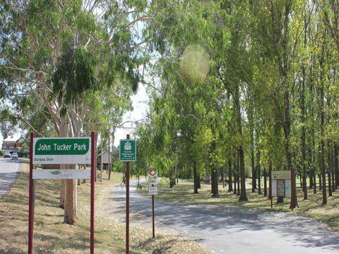 John Tucker Park - Lightning Ridge Tourism 0