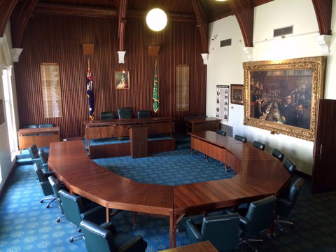 Museum Of The Riverina Historic Council Chambers Site - Lightning Ridge Tourism 1