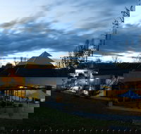 New England Regional Art Museum - Lightning Ridge Tourism