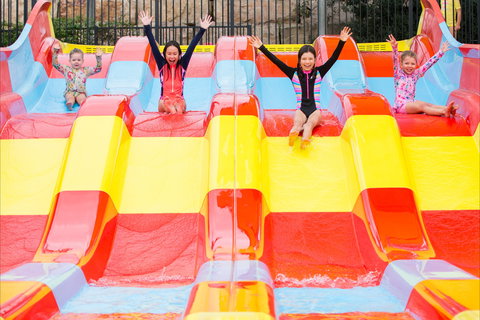 Raging Waters Sydney - Lightning Ridge Tourism 1