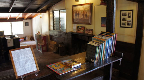 Ross River Homestead - Lightning Ridge Tourism 2