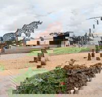 Saddleworth - Lightning Ridge Tourism