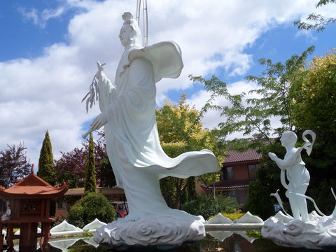 Sakyamuni Buddhist Centre/Van Hanh Monastery - Lightning Ridge Tourism 0