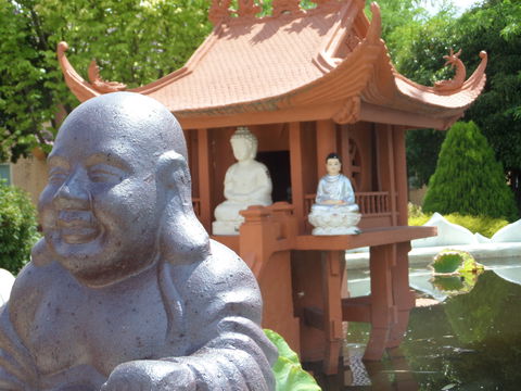 Sakyamuni Buddhist Centre/Van Hanh Monastery - Lightning Ridge Tourism 1