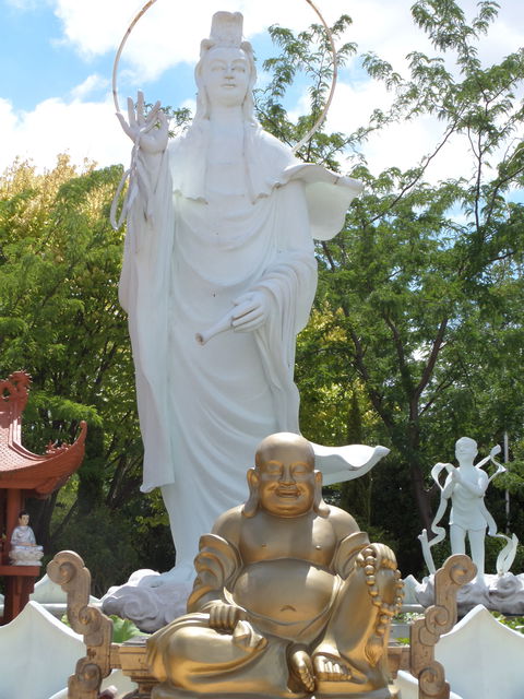 Sakyamuni Buddhist Centre/Van Hanh Monastery - Lightning Ridge Tourism 2
