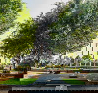 Sculpture Garden Campbelltown - Lightning Ridge Tourism
