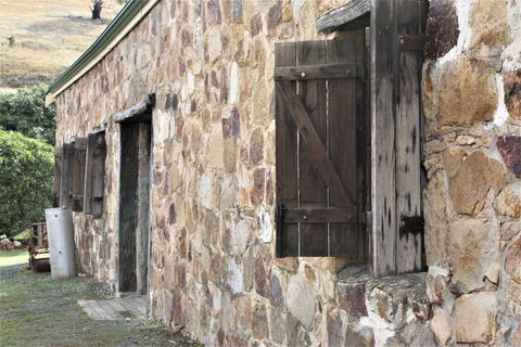 Stoke Stable Museum - Lightning Ridge Tourism 1