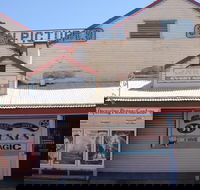 Sun Pictures Theatre - Lightning Ridge Tourism