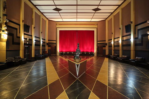 The Paragon Theatre - Lightning Ridge Tourism 0