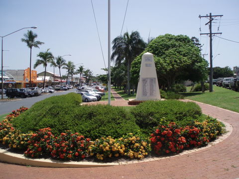 Yeppoon War Memorial - Lightning Ridge Tourism 0