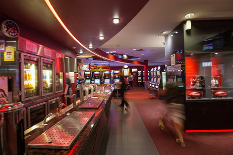 Ainslie Football And Social Club - Lightning Ridge Tourism 0