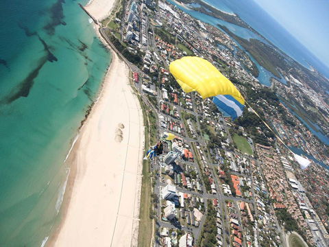 Gold Coast Skydive - Lightning Ridge Tourism 1